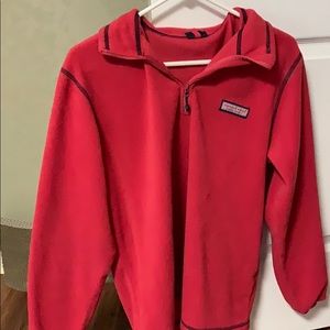 Vineyard vines pull over